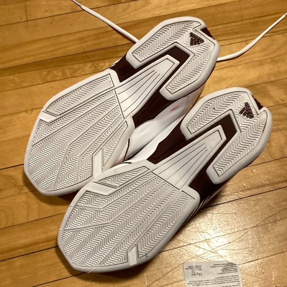 Mens Adidas Basketball Shoes - Picture 5 of 9